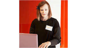 Nadine : Le Robot humanoide social